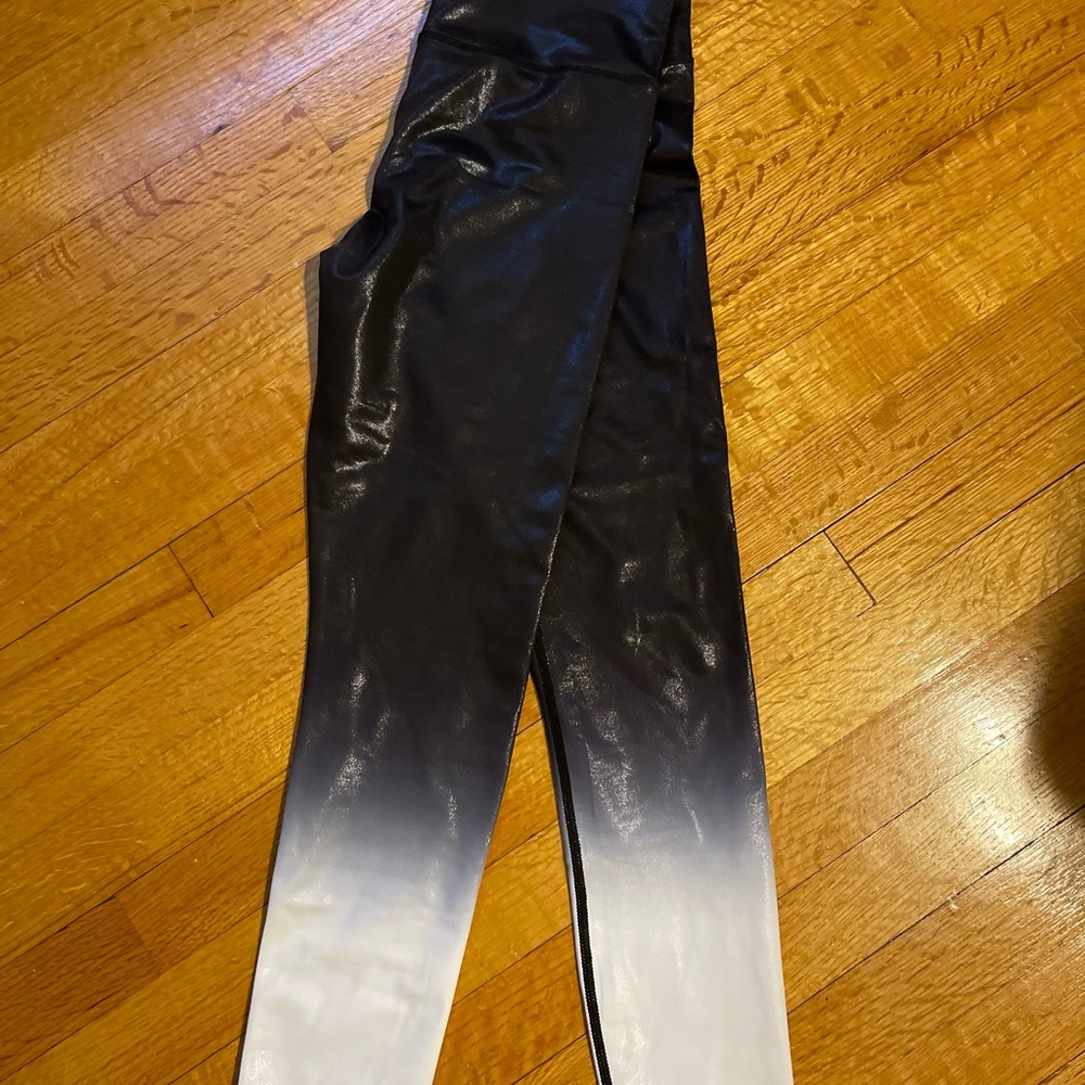 Zyia Ombre Black & White Leggings 7/8